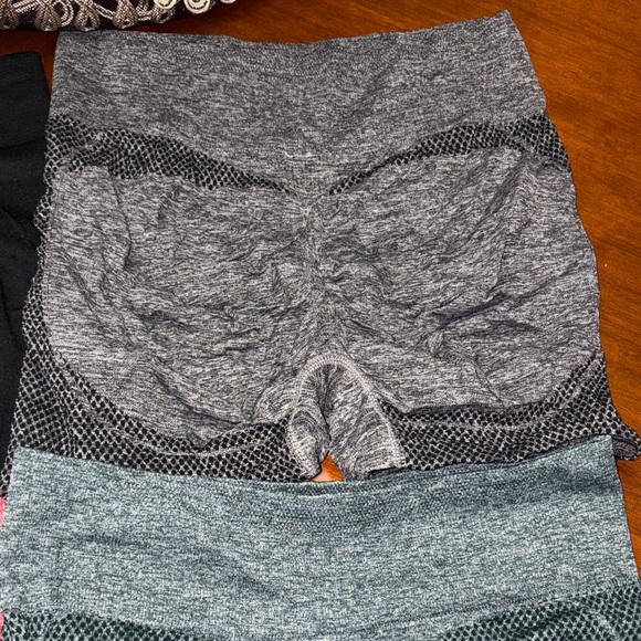 4 Women's Multi-Color Shorts - Picture 3 of 6
